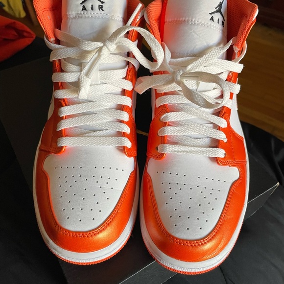 Jordan mid 1 orange main image 6